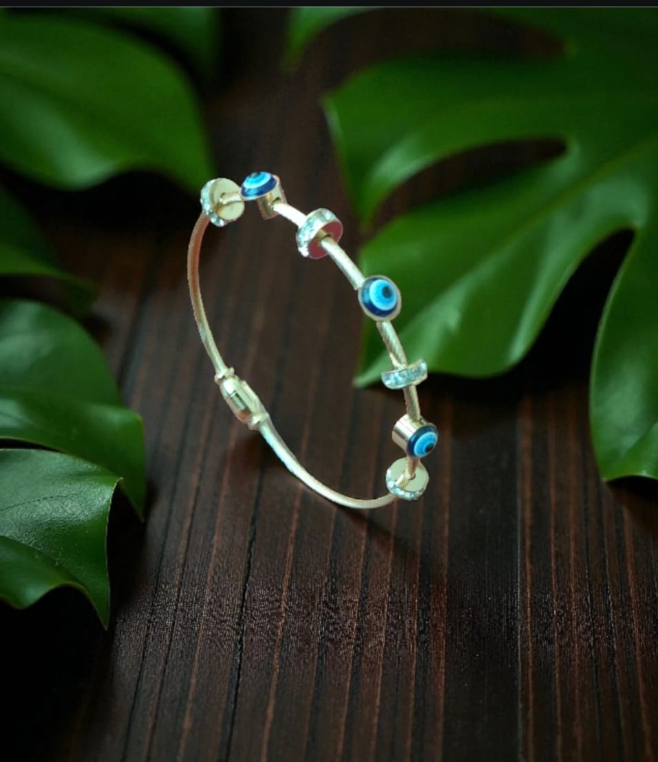 Evil Eye Bangle| Anti-Tarnish Magnetic Clasp Bracelet