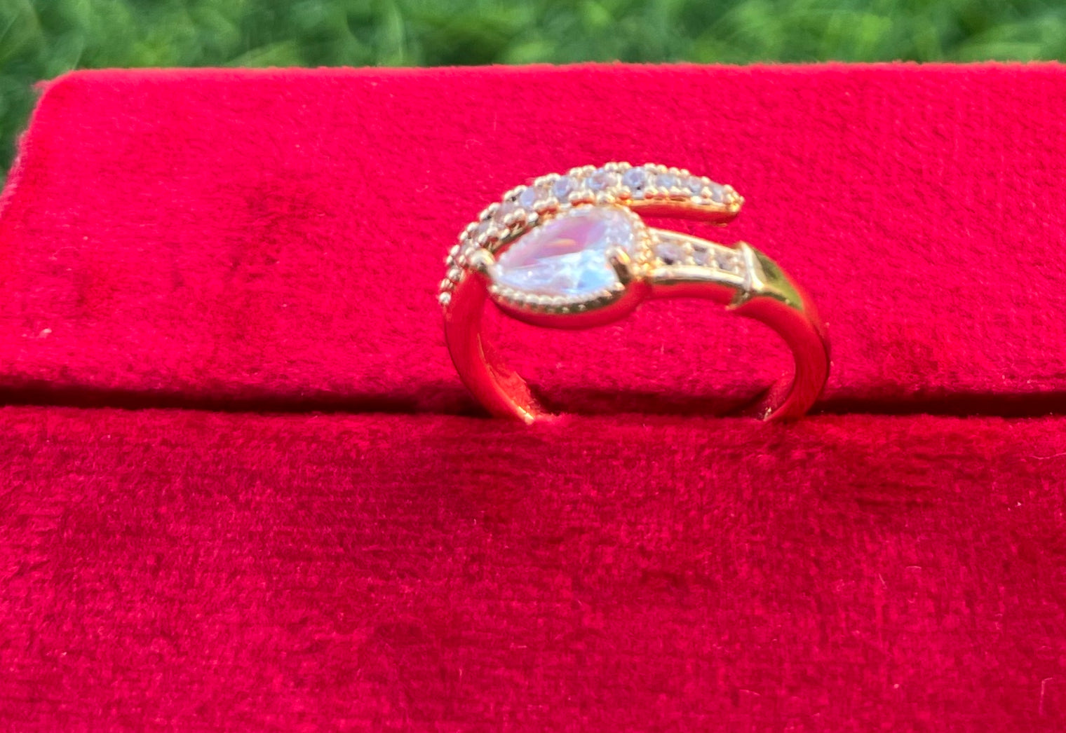 Pear Shape Party Wear Elegant Anti Tarnish Ring with sparkling Crystal